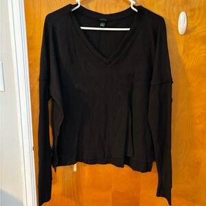 Wild Fable Black Long Sleeve V-Neck Top - Size M - Versatile Basic